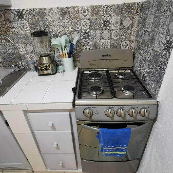 Comfy 2Bedroom Minutes From Downtown & Fast Wi-Fi Zihuatanejo Eksteriør billede