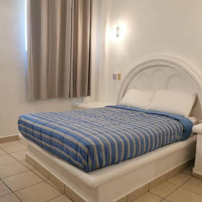 Comfy 2Bedroom Minutes From Downtown & Fast Wi-Fi Zihuatanejo Eksteriør billede